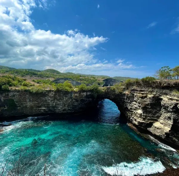 Nusa-Penida-Full-Day-Tour-3-600x590